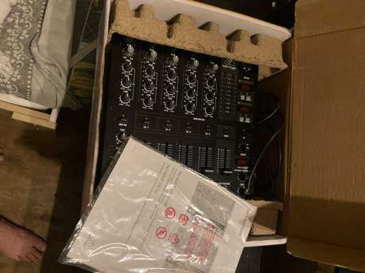 Behringer PRO MIXER DJX750 в Москве фото 3