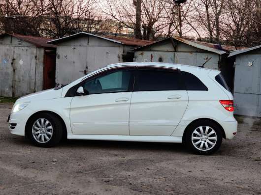 Mercedes-Benz B - 180 - 2011 год фото 8