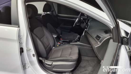 Hyundai Avante в Владивостоке фото 15