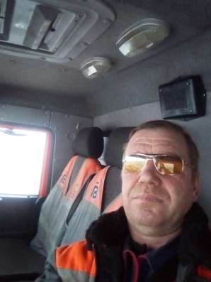 Олег, 49 лет, хочет пообщаться
