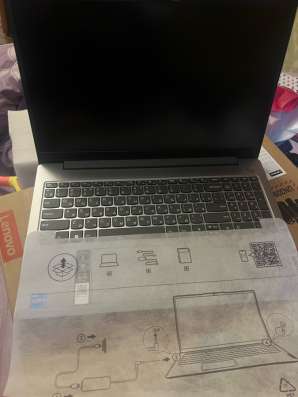 Lenovo IdeaPad Slim 3 15IRU8