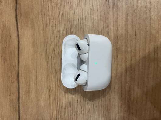 Продаю оригинальные AirPods Pro