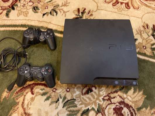 Sony ps3 slim 150gb + 2 джойстика в Москве фото 3