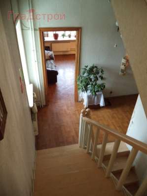 Продам четырехкомнатную квартиру в Вологда.Жилая площадь 234,50  кв.м.Этаж 2.Дом кирпичный. в Вологде
