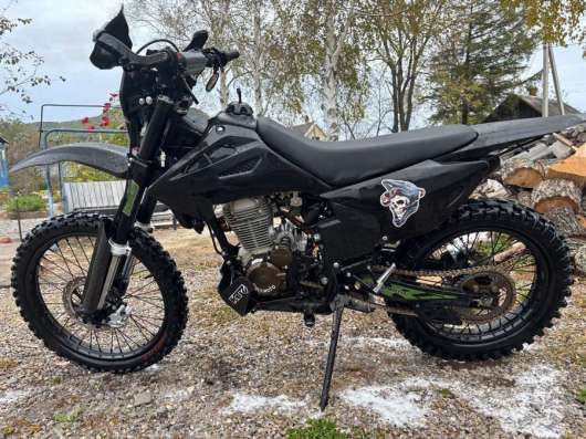 Продам кросс срочно,130т в Артеме