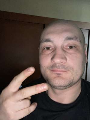 Volodymyr, 40 лет, хочет пообщаться