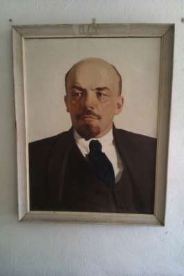 картины Ленина, Маркса, Брежнева