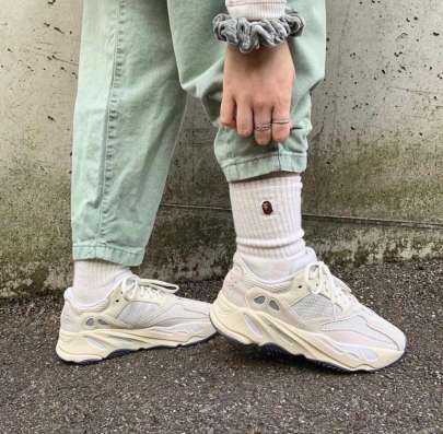 Adidas Yeezy Boost 700 в Махачкале