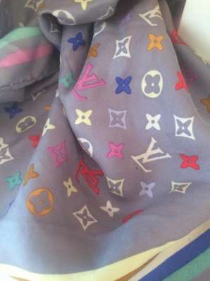 Louis Vuitton палантин в Санкт-Петербурге