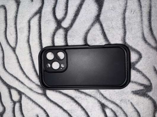 Чехол на iPhone 16 про в Красноярске фото 4