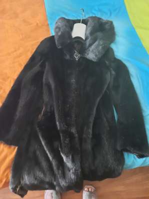 Продам шубу норковую
