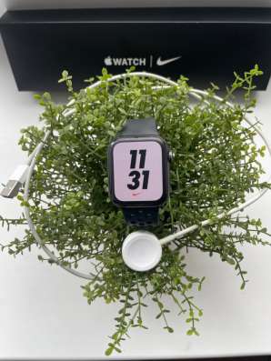 Apple Watch SE 44mm Nike