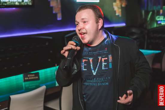 Александр, 30 лет, хочет пообщаться