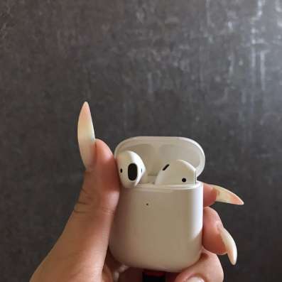 AirPods 2 в Комсомольске-на-Амуре фото 8