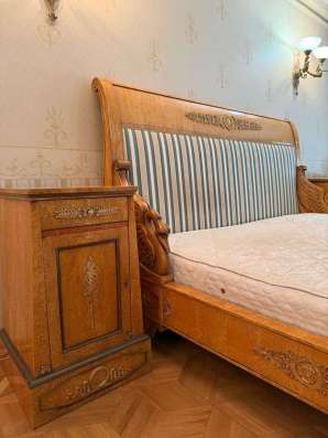 Гарнитур спальный из карельской березы в Румянцево