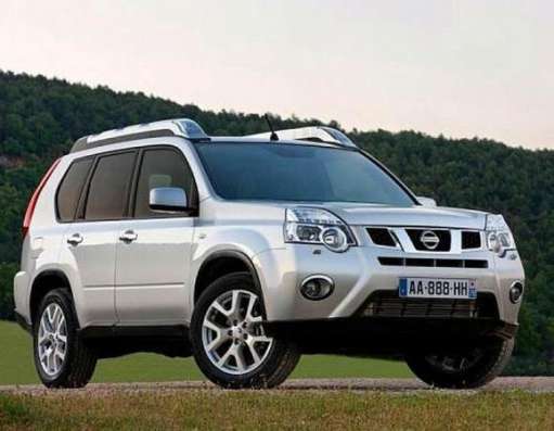 Nissan X-Trail (2015г)