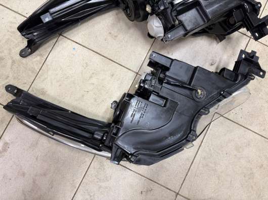 Фара Toyota Fortuner в Перми