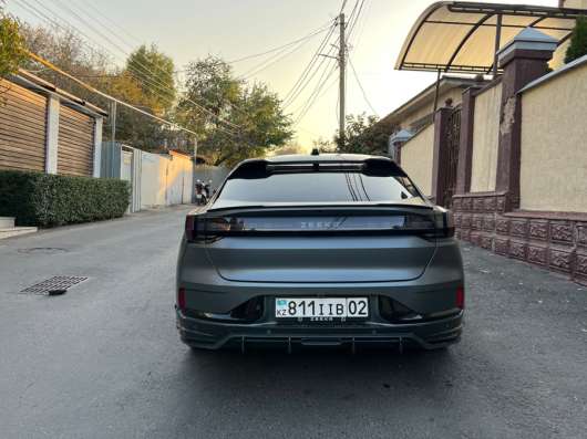 Zeekr 001 2023 40 000 в Новосибирске