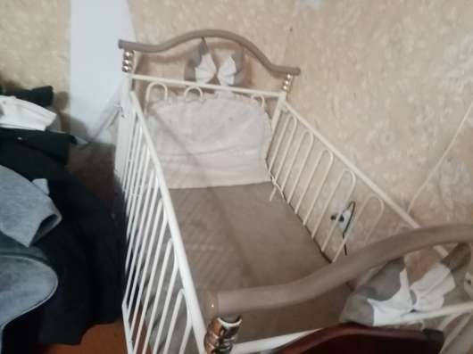 Продаю детскую кроватку