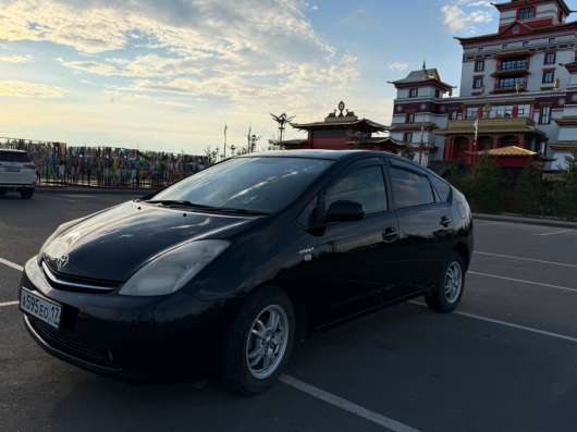 Toyota Prius в Новосибирске фото 4