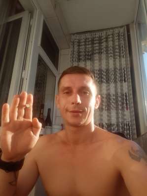 Pavel, 35 лет, хочет пообщаться