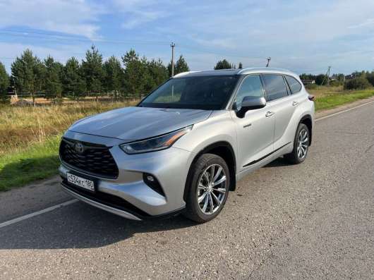 Toyota Highlander 2021г. в Москве фото 10