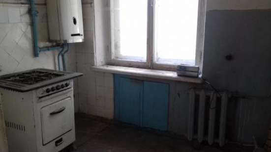 Продам двухкомнатную квартиру в Коломне. Жилая площадь 45 кв.м. Этаж 3. Дом кирпичный.