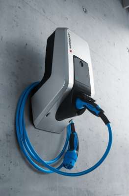 Зарядная станция amtron Professional+ Pn