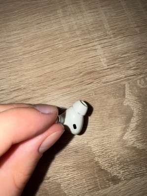 Наушник правый AirPods Pro 3