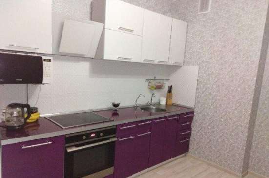 Продам трехкомнатную квартиру в Краснодар.Жилая площадь 96  кв.м.Этаж 2.Дом панельный.