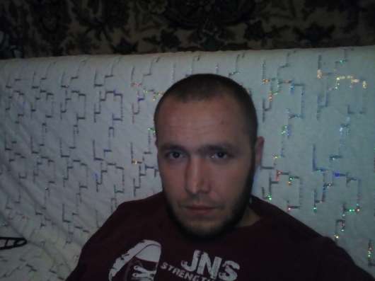 Dima, 30 лет, хочет пообщаться