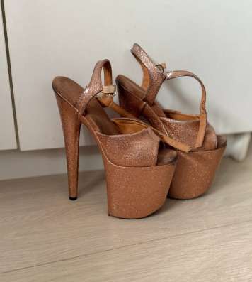 Стрипы тройки 36-37 pleaser