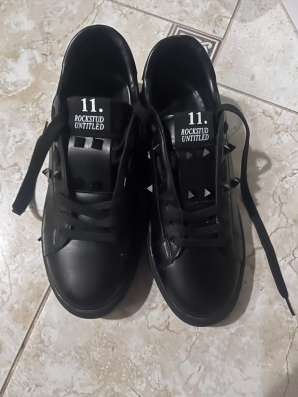 Кроссовки valentino