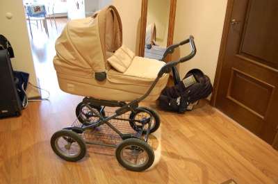 детскую коляску Inglesina Sopfia