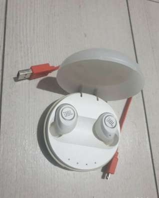 Беспроводные наушники JBL FREE в Калининграде