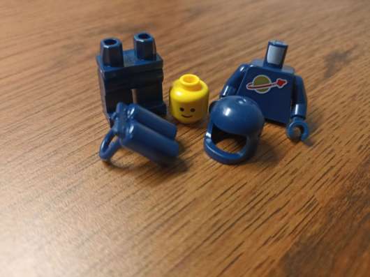 LEGO лего классический космонавт синий