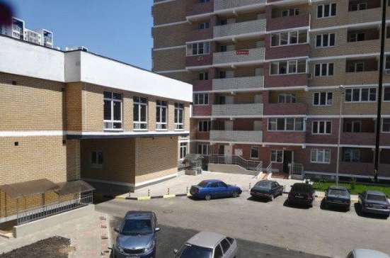 Продам однокомнатную квартиру в Краснодар.Жилая площадь 39  кв.м.Этаж 2.Дом монолитный.