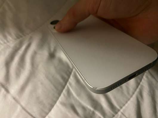 Продаю iPhone 16 128 ГБ. в Санкт-Петербурге