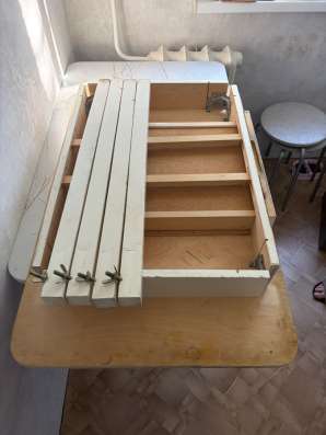 кухонный стол в разобранном виде, самовывоз