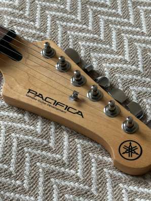 Электрогитара Yamaha Pacifica с чехлом в Екатеринбурге фото 5