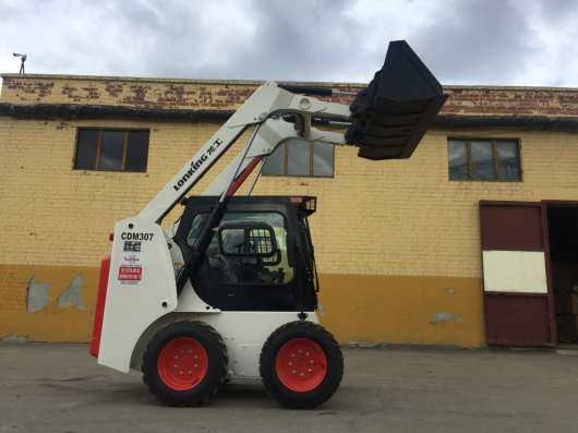 Универсальный мини-погрузчик LOCKING CDM307 в наличии