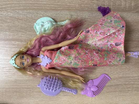 Продаю куклу Barbie Принцесса с волшебными волосами