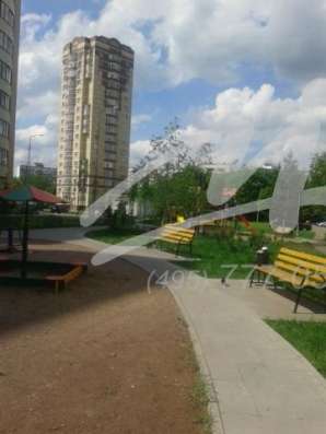 Продам двухкомнатную квартиру в Зеленограде. Этаж 10. Дом панельный. Есть балкон.