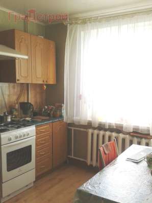 Продам четырехкомнатную квартиру в Вологда.Жилая площадь 70,50  кв.м.Дом панельный.Есть Балкон. в Вологде