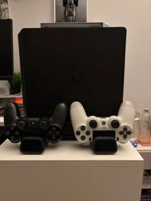 PlayStation 4 slim 500гб