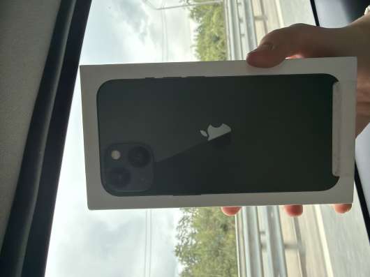 IPhone 13 (цвет зелёный) в Москве
