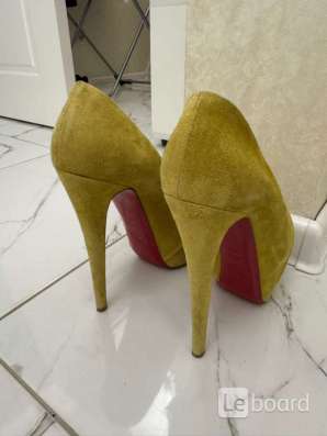 Туфли Christian Louboutin в Санкт-Петербурге