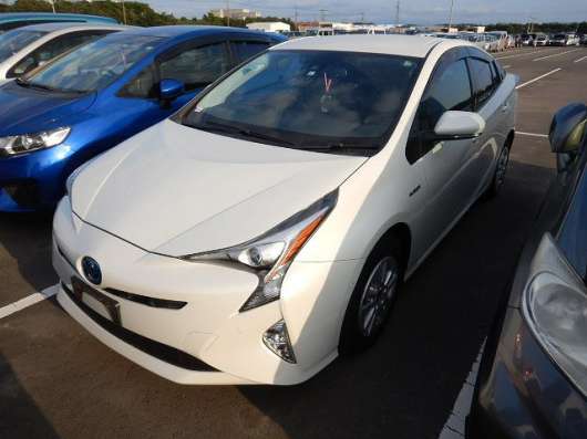 Toyota Prius ZVW55 2017г