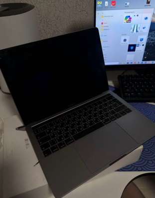 Macbook Pro 13 A1989