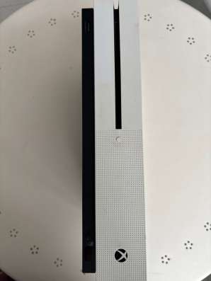 Xbox One s-в отличном состоянии в Геленджике